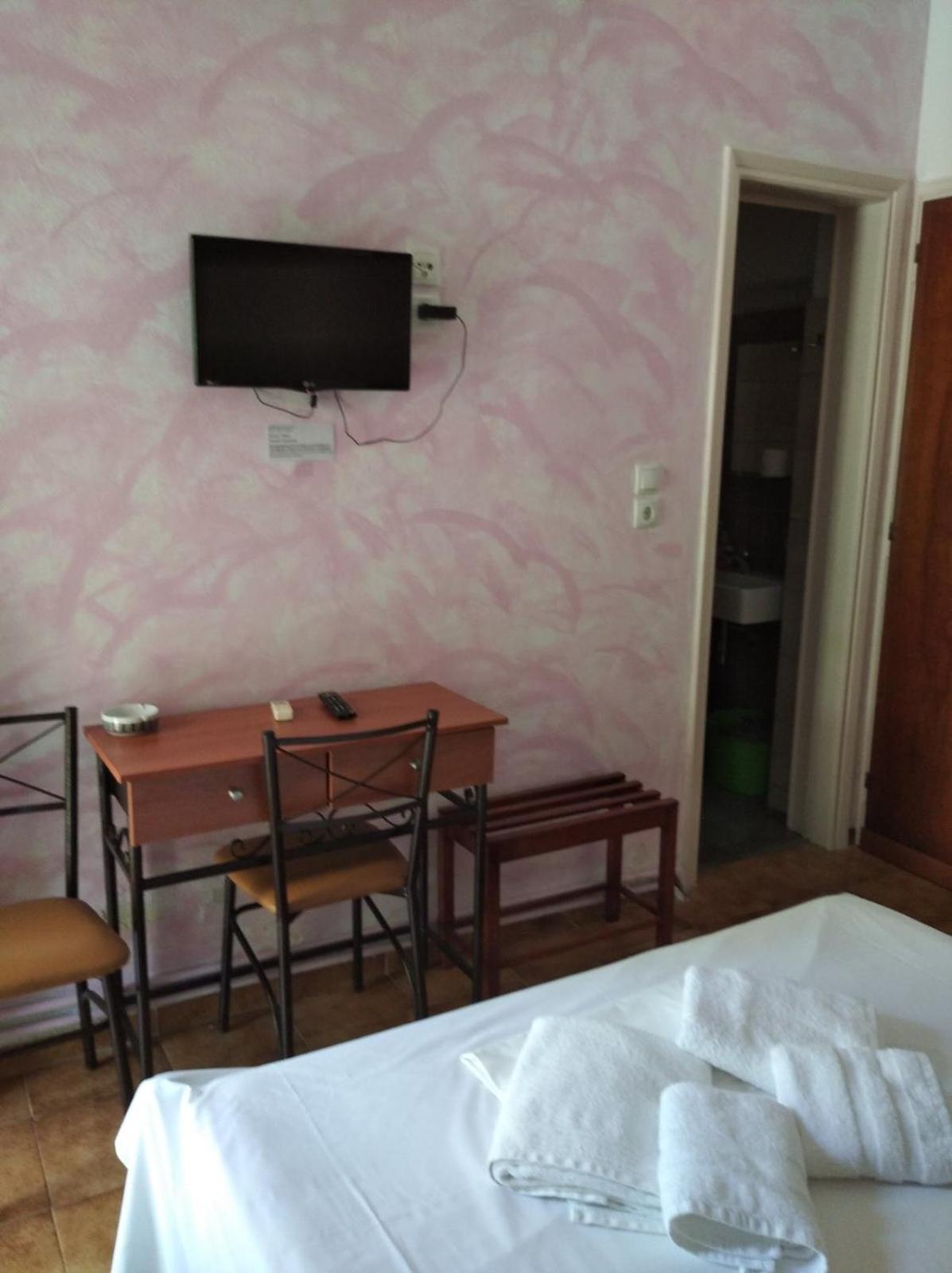 Hotel Ion 卡梅纳维洛拉 外观 照片